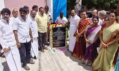 கோவில்பட்டி அருகே லட்சுமிபுரம் மேலக்காலனியில் புதிதாக அமைக்கப்பட்ட பேவர் பிளாக் சாலைக்கான கல்வெட்டை திறந்து வைத்து கடம்பூர் செ.ராஜூ எம்.எல்.ஏ. பார்வையிட்டார்.