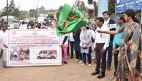 எச்ஐவி குறித்து நடமாடும் வாகனங்களின் மூலம் நீலகிரியில் தீவிர விழிப்புணர்வு பிரச்சாரம்