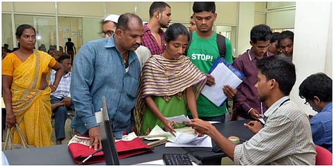 பொறியியல் படிப்பு: தமிழகத்தில் நடப்பு ஆண்டு 60,000 இடங்கள் காலியாக வாய்ப்பு