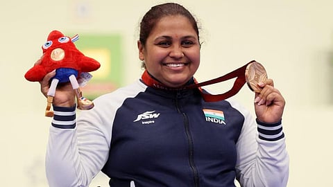 மோனா அகர்வால்