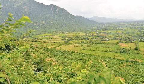 கல்வராயன்மலையின் அழகிய தோற்றம்.