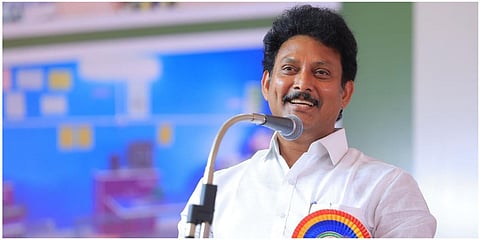 திருச்சியில் நடைபெற்ற ஆய்வக உதவியாளர்களுக்கான பயிற்சி சான்றிதழ் வழங்கும் விழாவில் தமிழக பள்ளிக் கல்வித்துறை அமைச்சர் அன்பில் மகேஸ் உரையாற்றினார்.