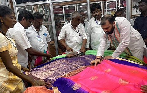 ‘இந்தியாவில் ரூ.1.5 லட்சம் கோடியை தாண்டியது காதி வர்த்தகம்’ - மத்திய காதி ஆணைய தலைவர் தகவல்