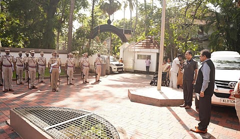 வட்டார மொழியில் மத்திய அரசின் திட்டப் பெயர்கள்: அதிகாரிகளுக்கு புதுச்சேரி ஆளுநர் உத்தரவு