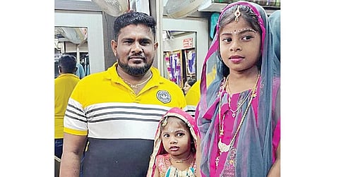 விபத்தில் உயிரிழந்த ராஜேஷ், மகள்கள் தர்ஷினா ராணி, பிரணவிகா.