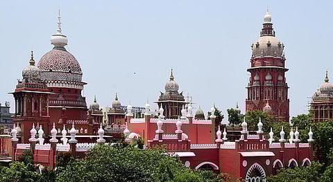 தனியார் பள்ளிகளின் தற்காலிக அங்கீகாரத்துக்கான புதிய விதிகளுக்கு எதிராக வழக்கு: தமிழக அரசு பதிலளிக்க உத்தரவு 