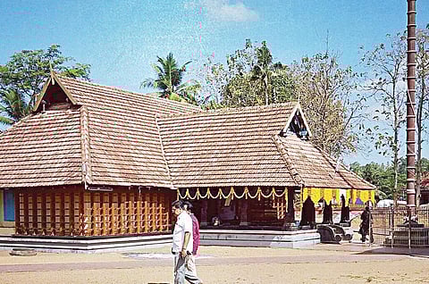 ஓணம் பண்டிகை தொடங்கிய கோயில்