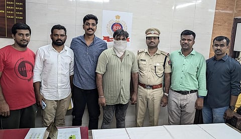 நாடு முழுவதும் 90-க்கும் மேற்பட்ட சைபர் மோசடி குற்ற வழக்குகளில் தொடர்புடைய நபரை சென்னையில் சென்ட்ரல் ஆர்பிஎஃப் போலீஸார் கைது செய்தனர்.