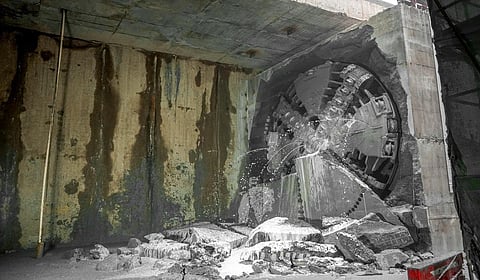 இரண்டாம் கட்ட மெட்ரோ ரயில் திட்டத்தில் சுரங்கப்பாதை பணியை நிறைவு செய்த ‘காவிரி’ சுரங்க இயந்திரம்