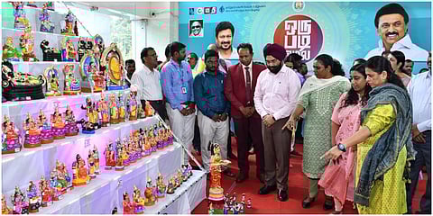 சென்னை நுங்கம்பாக்கத்தில் மகளிர் சுய உதவிக் குழுக்கள் தயாரிக்கும் பொருட்களின் நவராத்திரி விற்பனை கண்காட்சியை  ஊரக வளர்ச்சித்துறை செயலர் ககன்தீப் சிங் பேடி தொடங்கி வைத்து பார்வையிட்டார்.