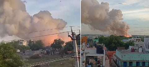 சிவகாசி அருகே தனியார் டிரான்ஸ்போர்ட் நிறுவன குடோனில் வெடி விபத்து வெளி மாநிலங்களுக்கு அனுப்ப வைத்திருந்த பல லட்சம் ரூபாய் மதிப்பிலான பட்டாசுகள் சேதம்.