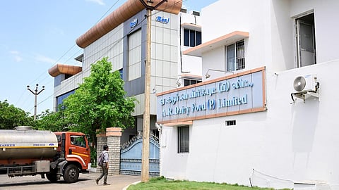 திண்டுக்கல் ஏ.ஆர்.டெய்ரி நிறுவனம் மீது திருப்பதி தேவஸ்தானம் புகார்: கிழக்கு காவல் நிலையத்தில் வழக்குப் பதிவு