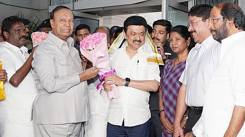 டெல்லி சென்றடைந்தார் முதல்வர்: இன்று காலை பிரதமர் மோடியை சந்திக்கிறார்