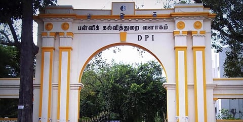 தமிழக அரசுப் பள்ளி ஆசிரியர்களுக்கு டேப்லெட் - நடப்பாண்டில் 55,478 பேருக்கு வழங்க திட்டம்