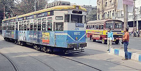 கொல்கத்தா டிராம் போக்குவரத்து சேவையை நிறுத்த முடிவு: 150 ஆண்டுகள் சகாப்தம்