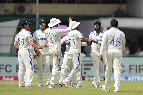 IND vs BAN | மொமினுல் ஹக் சதம்: 233 ரன்களுக்கு வங்கதேசம் ஆல் அவுட்