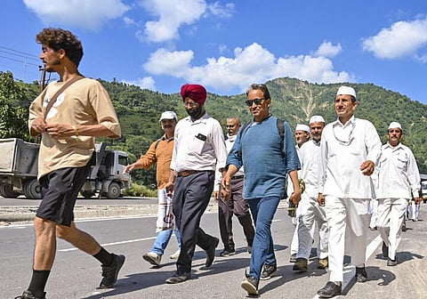 லடாக்கில் இருந்து நடைபயணம்: டெல்லியில் சோனம் வாங்சுக், ஆதரவாளர்கள் தடுப்புக் காவலில் கைது