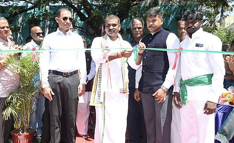 சென்னையில் ரூ.2.8 கோடியில் ஒருங்கிணைந்த விளையாட்டு மைதானம்: மத்திய அமைச்சர் திறந்து வைத்தார்