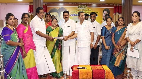 மதுரை மாவட்ட திமுக மகளிர் அணி, மகளிர் தொண்டரணி ஆலோசனைக் கூட்டத்தில் பங்கேற்ற அமைச்சர் பி.மூர்த்தி