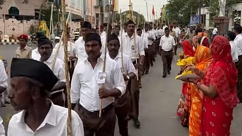 புதுச்சேரியில் நடந்த ஆர்எஸ்எஸ் அணிவகுப்பு ஊர்வலம்!