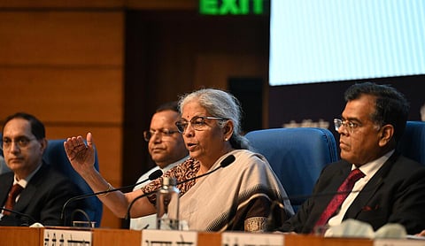 மாநில அரசுகளுக்கான வரி பகிர்வு - ரூ.1,78,173 கோடியை விடுவித்தது மத்திய அரசு