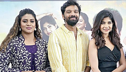 3 நாயகிகள் நடிக்கும் ஸ்வீட்டி நாட்டி கிரேஸி