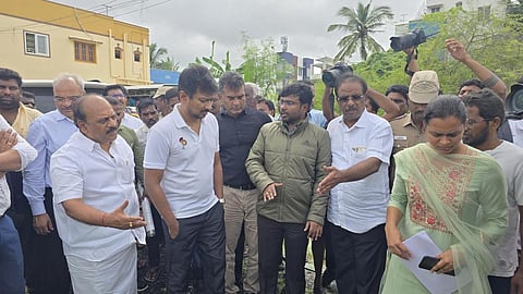 துணை முதல்வர் உதயநிதி ஸ்டாலின் ஆய்வு |  படம்: எம் முத்து கணேஷ்.