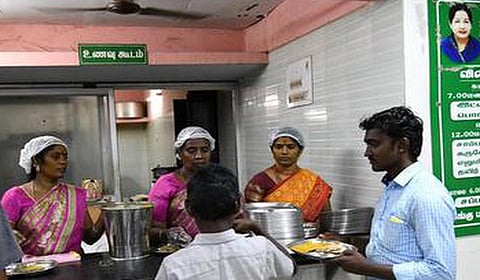 சென்னை மாநகராட்சியில் செயல்படும் 388 அம்மா உணவகங்களில் இன்றும் இலவச உணவு: முதல்வர் மு.க.ஸ்டாலின்