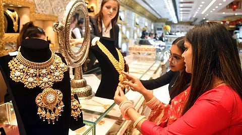 தங்கம், வெள்ளி விலை புதிய உச்சம்: இன்றைய நிலவரம் என்ன?