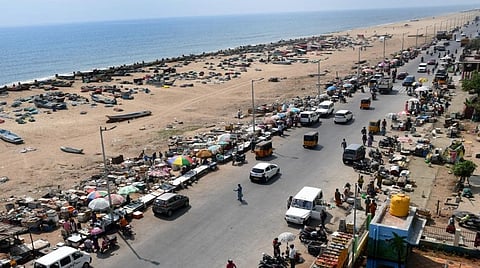 மெரினா லூப் சாலை மேற்கு பகுதியில் மீன் விற்க அனுமதி: நொச்சிக்குப்பம் மீனவர்களின் வேலைநிறுத்தம் வாபஸ்