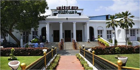 தீபாவளிக்கு முதல் நாளும் விடுமுறை: புதுச்சேரி அரசு அறிவிப்பு