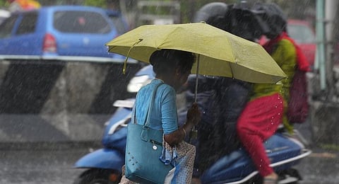 தமிழகத்தில் தீபாவளி வரை மிதமான மழைக்கே வாய்ப்பு 