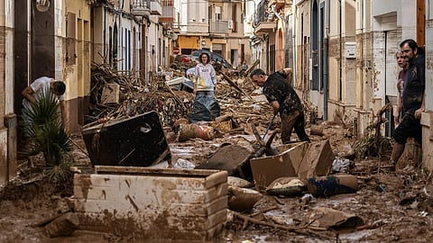 ஸ்பெயினில் வெள்ளத்தால் பாதிக்கப்பட்ட மக்களுக்கு நிதி திரட்டும் லா லிகா கிளப்புகள்!