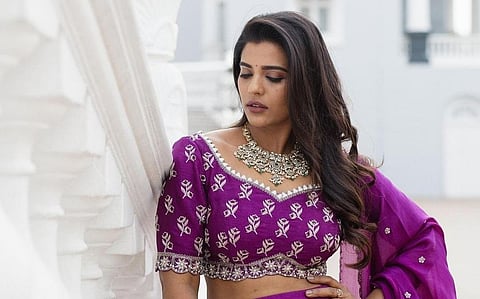 அழகிய லைலா... ஐஸ்வர்யா ராஜேஷ் அசத்தல் க்ளிக்ஸ்!