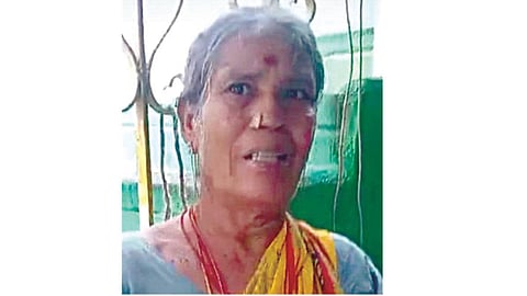 பரந்தூர் விமான நிலையம் நிலம் அளவிடும் பணிக்கு எதிர்ப்பு தெரிவித்து நெல்வாய் கிராமத்தை சேர்ந்தவர் தற்கொலை முயற்சி