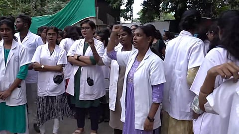 தமிழகம் முழுவதும் மருத்துவர்கள் ஒருநாள் அடையாள வேலைநிறுத்தம்!