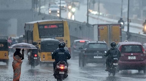 வானிலை முன்னறிவிப்பு: தமிழகத்தின் 7 மாவட்டங்களுக்கு வெள்ளிக்கிழமை கனமழை வாய்ப்பு