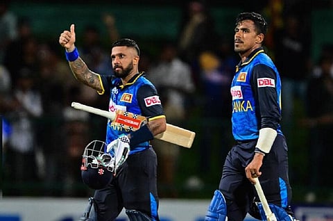 இலங்கை வீரர்கள் குஷால் மெண்டிஸ், தீக்சனா