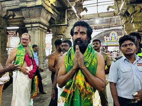 திருச்செந்தூர் அருள்மிகு சுப்பிரமணிய சுவாமி திருக்கோயிலில் சுவாமி தரிசனம் செய்த நடிகர் சூரி.