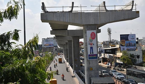 கலங்கரை விளக்கம் - பூந்தமல்லி மெட்ரோ ரயில் வழித்தடத்தில் 8 கி.மீ. தொலைவுக்கு தூண்கள் அமைக்கும் பணி நிறைவு