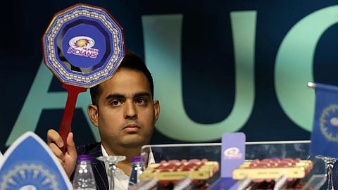 இந்திய ஸ்பின்னர்களை ஏன் வாங்கவில்லை? - ஆகாஷ் அம்பானி விளக்கம்