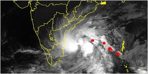 ஃபெஞ்சல் புயல் கரையைக் கடக்கும்போது தாக்கம் எப்படி இருக்கும்? - பாலச்சந்திரன் விவரிப்பு