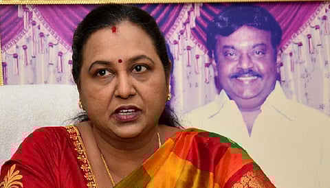 “வெள்ளம் பாதித்த மக்களுக்கு அரசின் ரூ.2,000 ஒருநாளுக்கு கூட காணாது” - பிரேமலதா கருத்து