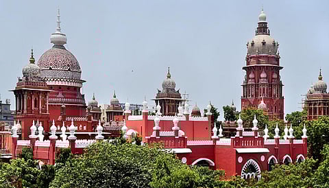 பிணைத் தொகை செலுத்த முடியாத கைதிகளை விடுவிக்க நடவடிக்கை எடுக்குமாறு ஐகோர்ட் நீதிபதிகள் உத்தரவு