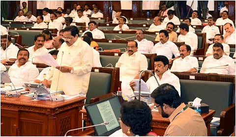 மதுரை டங்ஸ்டன் சுரங்கத்துக்கு மத்திய அரசு வழங்கிய அனுமதியை ரத்து செய்ய வலியுறுத்தி தமிழக சட்டப்பேரவையில் கொண்டுவரப்பட்ட தனித் தீர்மானம் ஒருமனதாக நிறைவேற்றப்பட்டது.