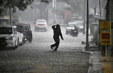 கேரளாவில் கனமழை: 3 மாவட்டங்களுக்கு ரெட் அலர்ட்