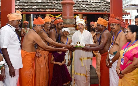 “பிற வழிபாடுகளை இகழ்ந்து பேசுவது சனாதனத்தில் இல்லை” - ஆளுநர் ஆர்.என்.ரவி கருத்து