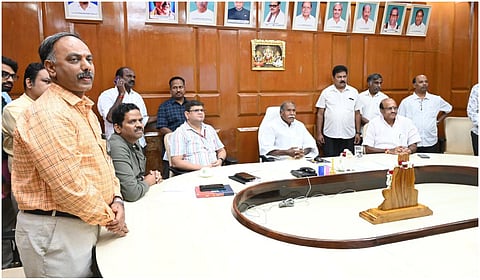 பத்திரப்பதிவுக்கான கட்டணத்தை இணையவழியில் செலுத்தும் சேவை புதுச்சேரியில் தொடக்கம்