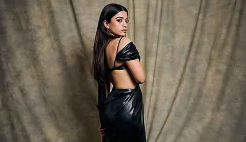 பார்வை கற்பூர தீபமா... - ராஷ்மிகா லேட்டஸ்ட் க்ளிக்ஸ்!