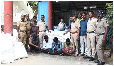 கடத்தி வரப்பட்ட ரூ. 50 லட்சம் மதிப்பிலான கூலிப் , குட்கா, புகையிலை பொருட்கள் பறிமுதல் @ மதுரை